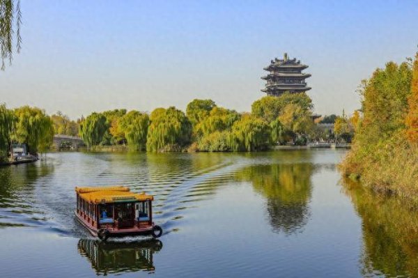 伯乐配资 随笔|泉润千年，独爱此城